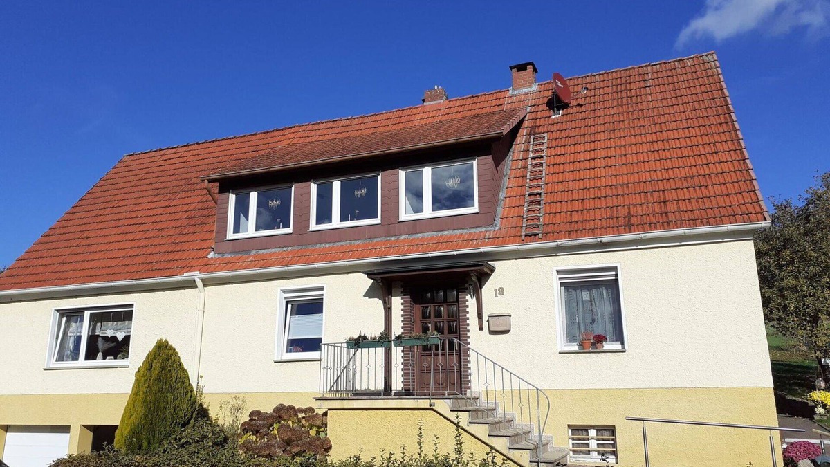 Luegde Apartment | Cosy apartment for 4 guests with WIFI, TV, balcony, pets allowed and panoramic view