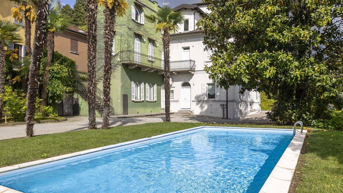 Meina Apartment | Cosy apartment for 4 guests with pool, A/C, TV and parking