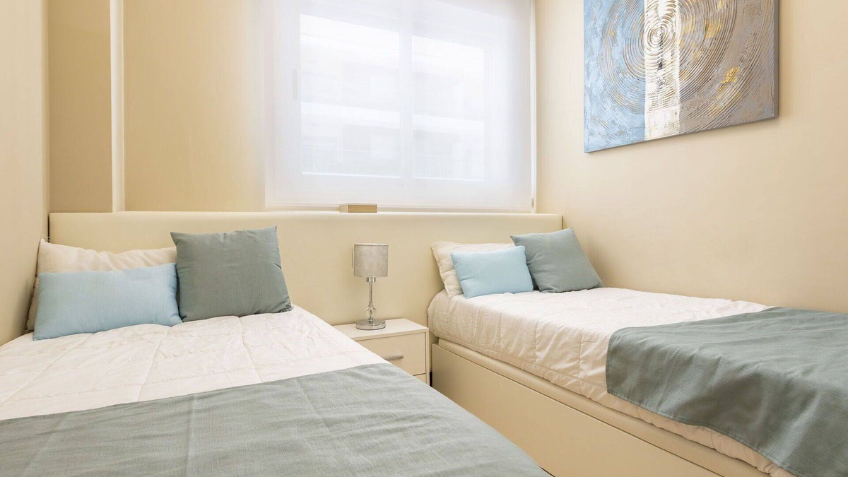 Cabanes Apartment | Cosy apartment for 4 people with WIFI, pool, A/C, TV, terrace and pets allowed