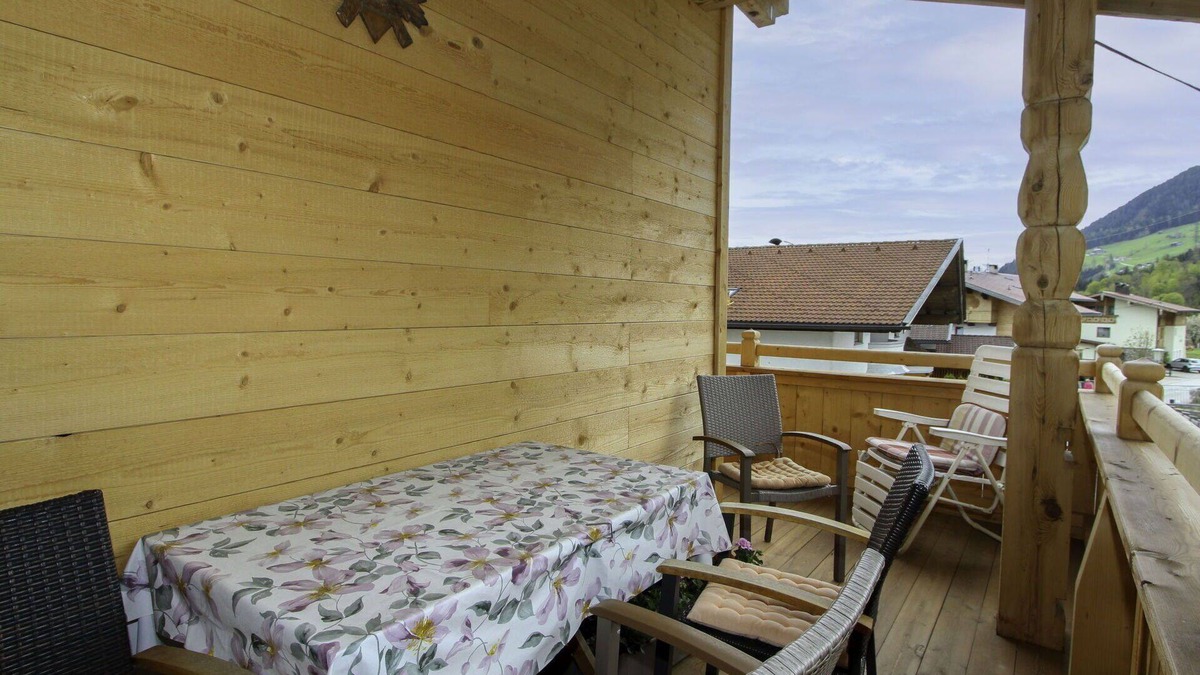 Fuegenberg Apartment | Cosy apartment for 4 people with WIFI, TV, terrace and panoramic view