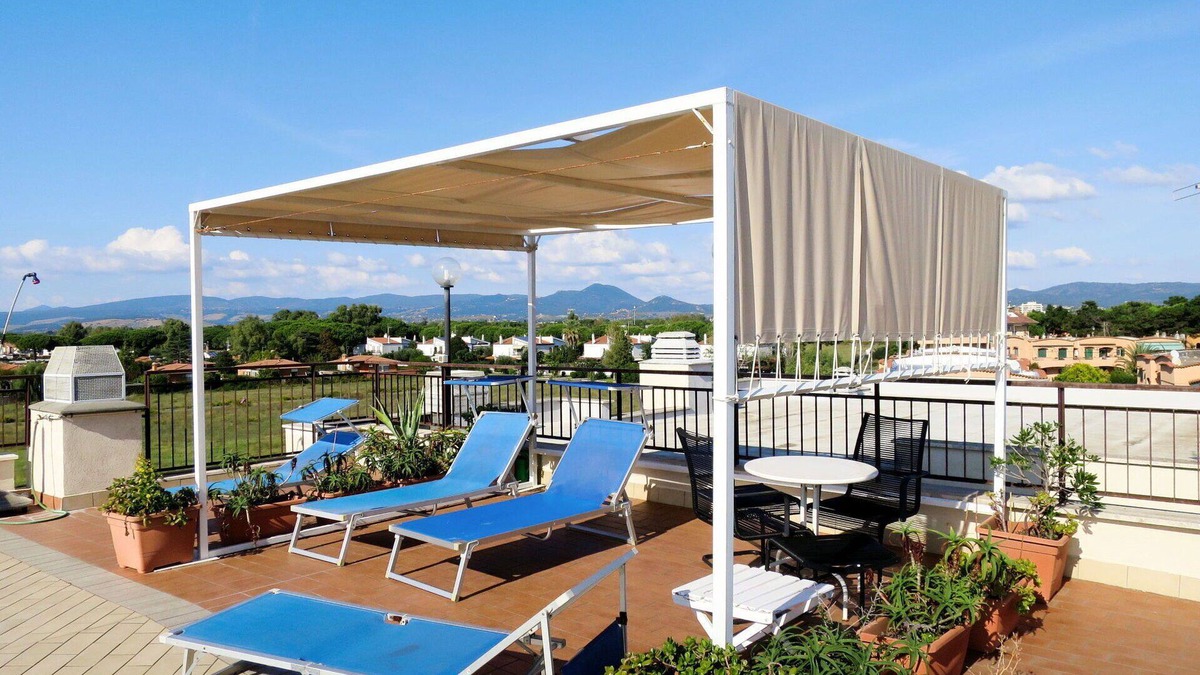 Cerveteri Apartment | Cosy apartment for 5 guests with A/C, TV, patio and parking