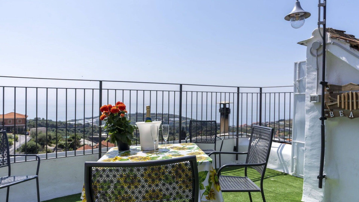 Terzorio Apartment | Cosy apartment for 6 people with WIFI, A/C, terrace and parking