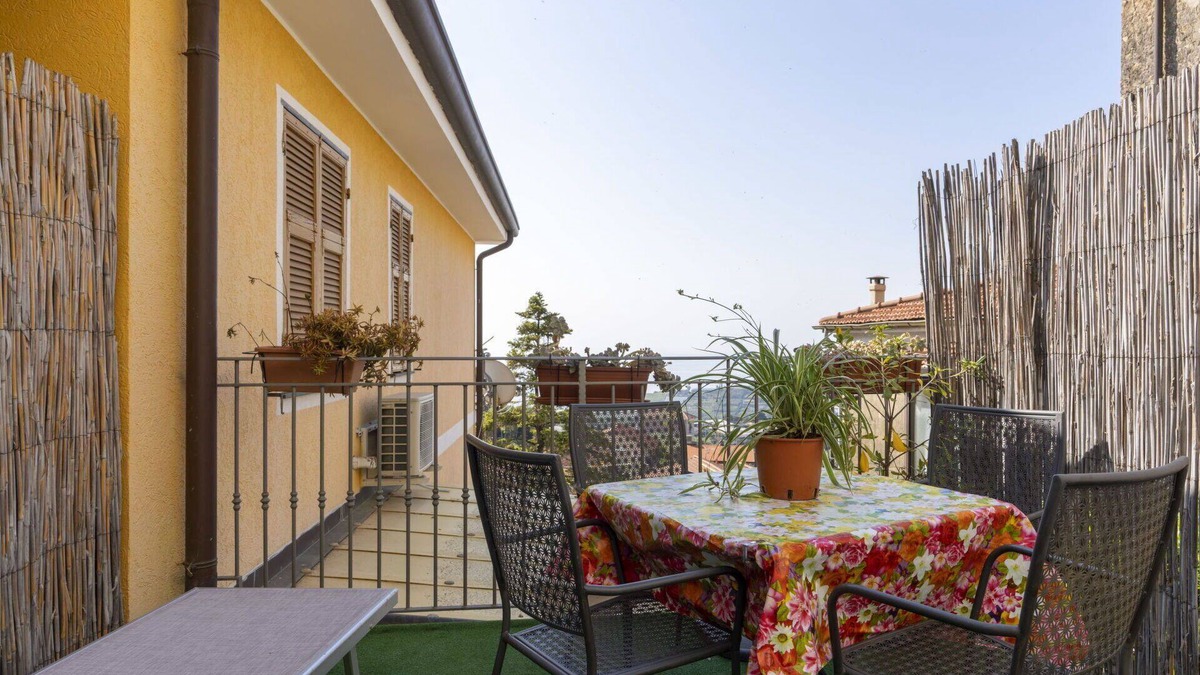 Terzorio Apartment | Cosy apartment for 6 people with A/C, WIFI, balcony, pets allowed and parking