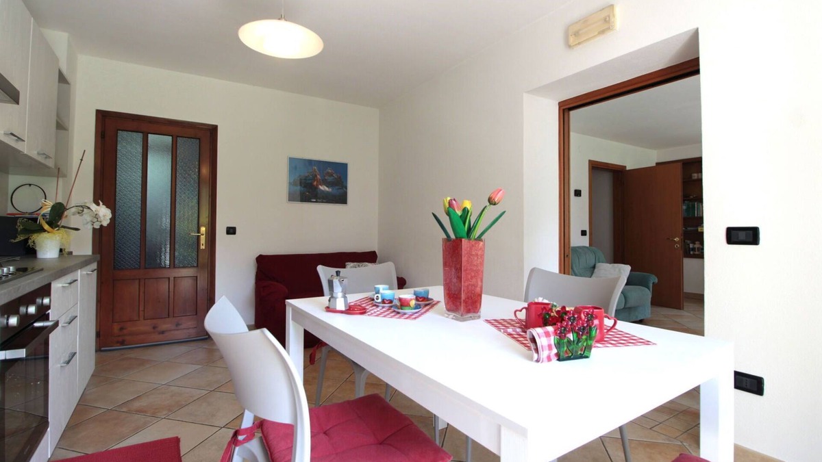 Arsie Apartment | Cosy apartment for 6 people with TV, panoramic view and parking