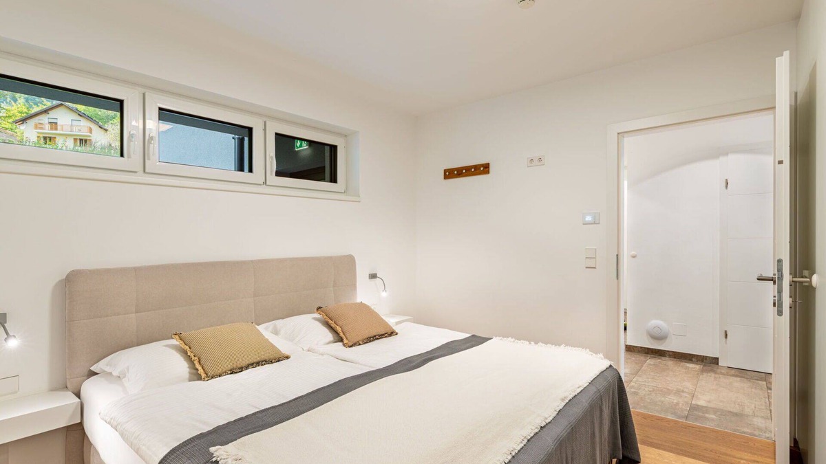 Annenheim Apartment | Cosy apartment for 6 people with WIFI, TV, balcony, pets allowed, panoramic view and parking