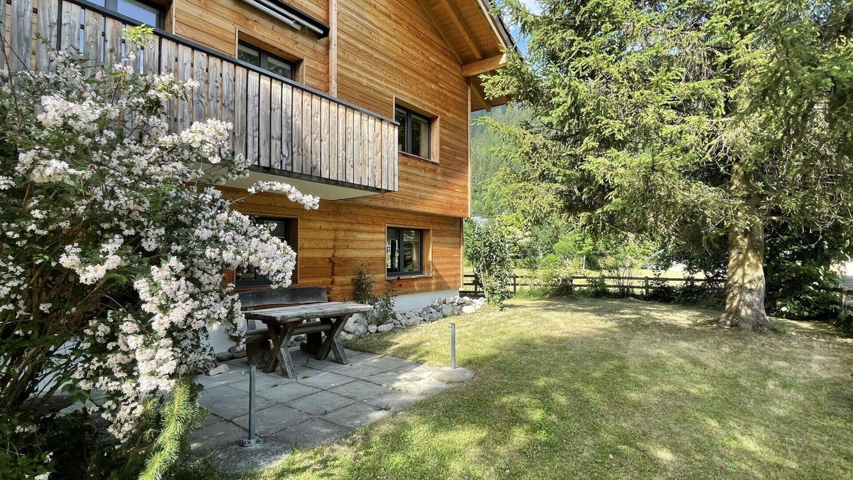 Reckingen Apartment | Cosy apartment for 3 people with WIFI, TV and balcony
