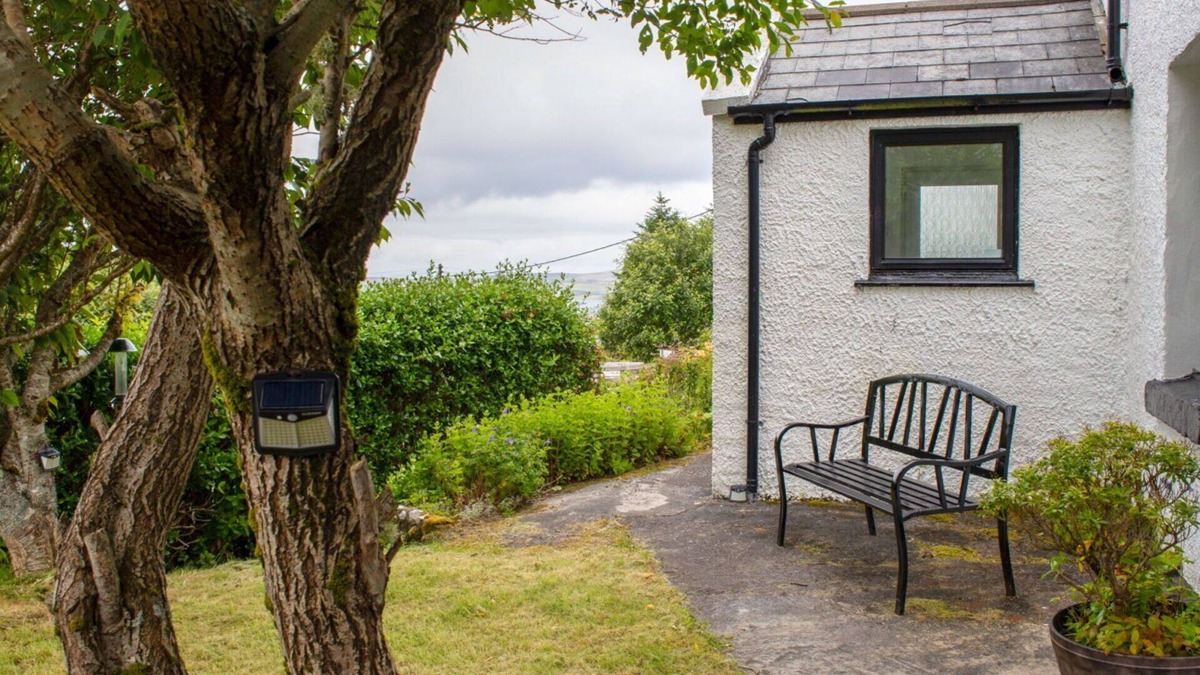 Waternish Apartment | Cosy apartment for 2 people with WIFI, TV, pets allowed and parking
