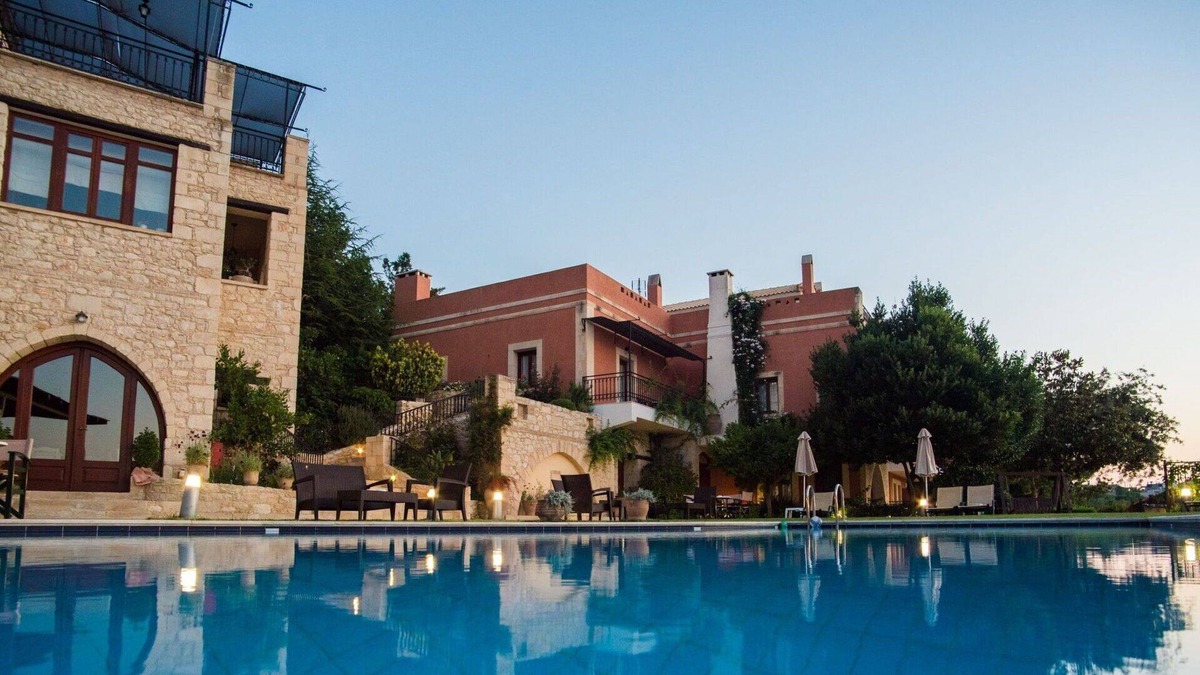 Katalagari Village Apartment | Cosy apartment for 3 people with WIFI, pool, A/C, TV, terrace and panoramic view