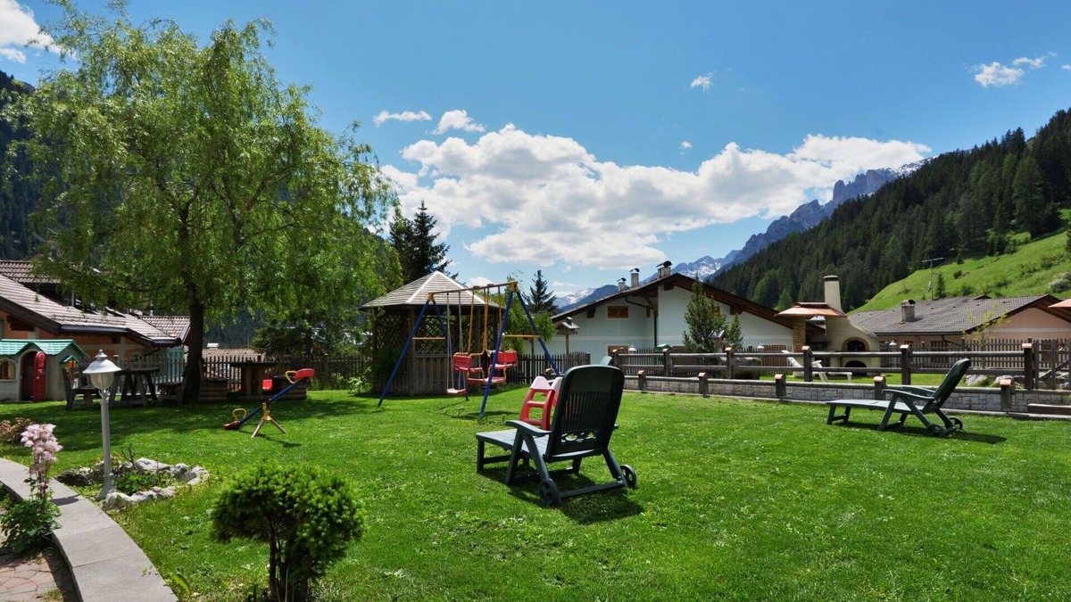 Fontanazzo Apartment | Cosy apartment for 4 people with WIFI, TV, patio and parking