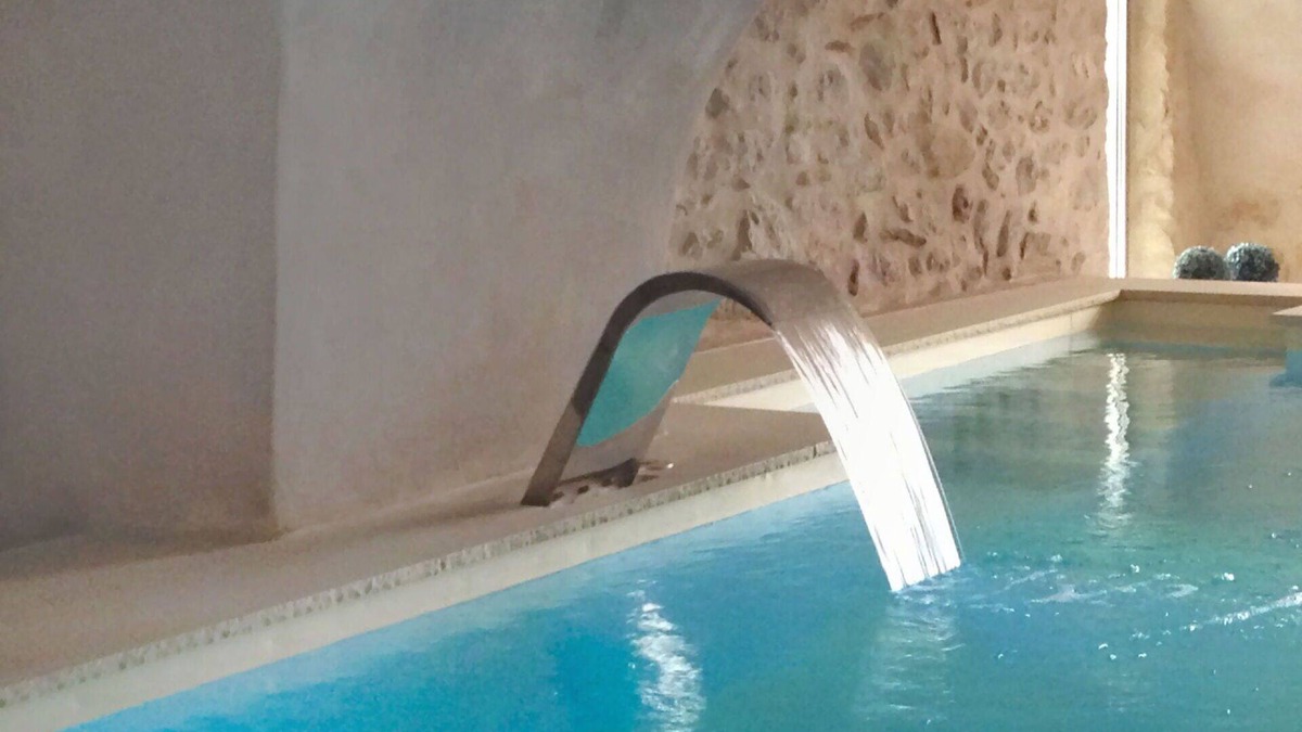 Comano Terme Apartment | Cosy apartment for 4 guests with WIFI, private pool, TV, patio and pets allowed