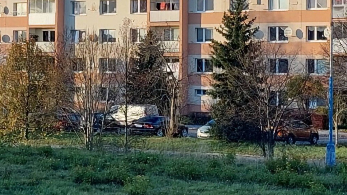 Poprad Apartment | Cosy apartment, free parking, hudge kids playground, peaceful area. Welcome;).