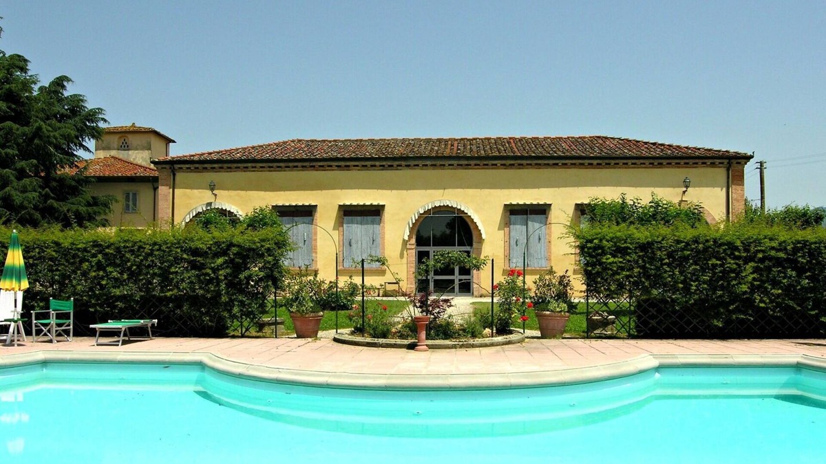 Scarperia e San Piero Villa | Cosy apartment in villa for 6 guests with WIFI, pool, TV and panoramic view