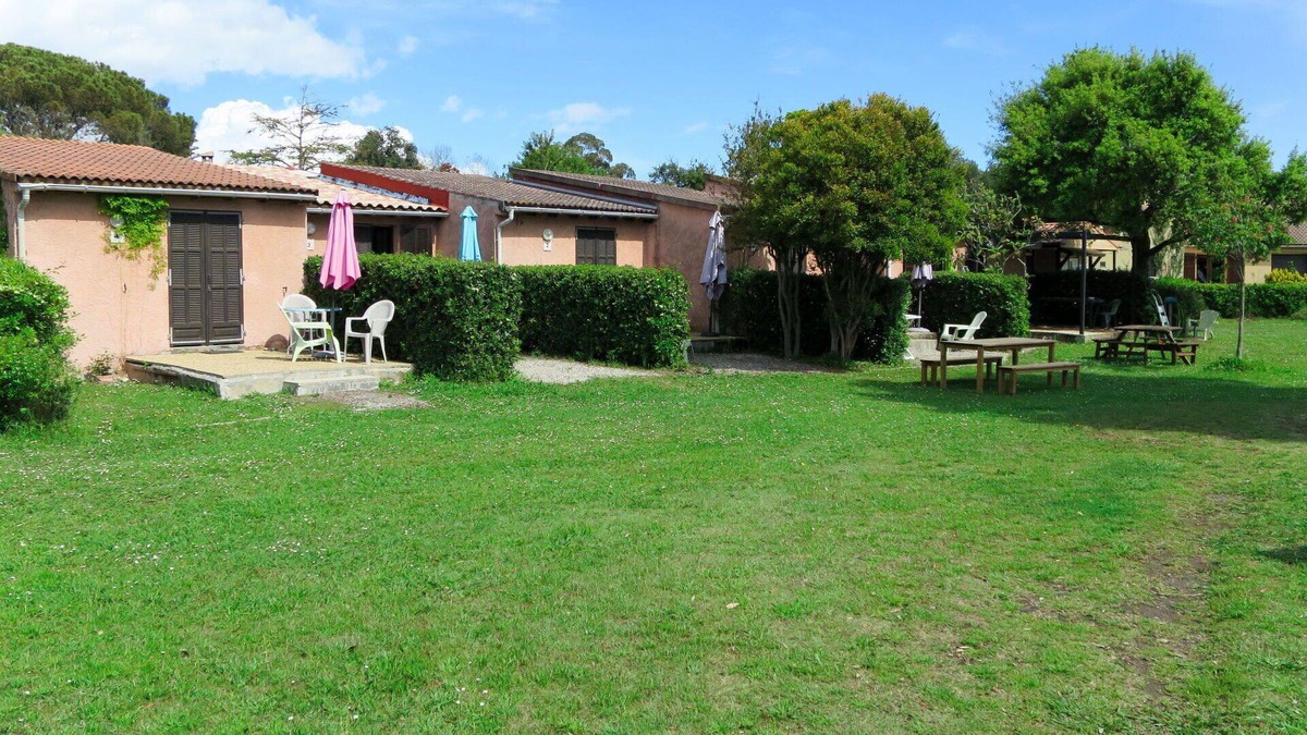 Casamozza House | Cosy apartment in villa for 4 people with WIFI, terrace and parking