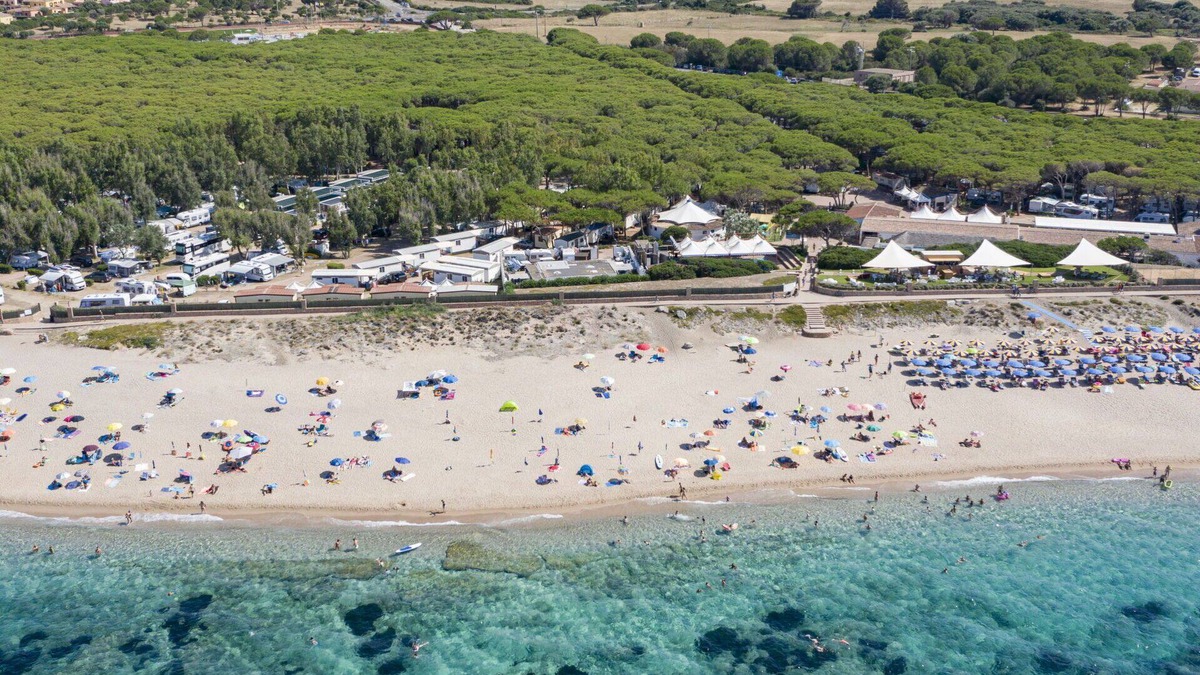 Vignola Mare House | Cosy apartment in villa for 6 people with pool, WIFI, A/C, TV and terrace