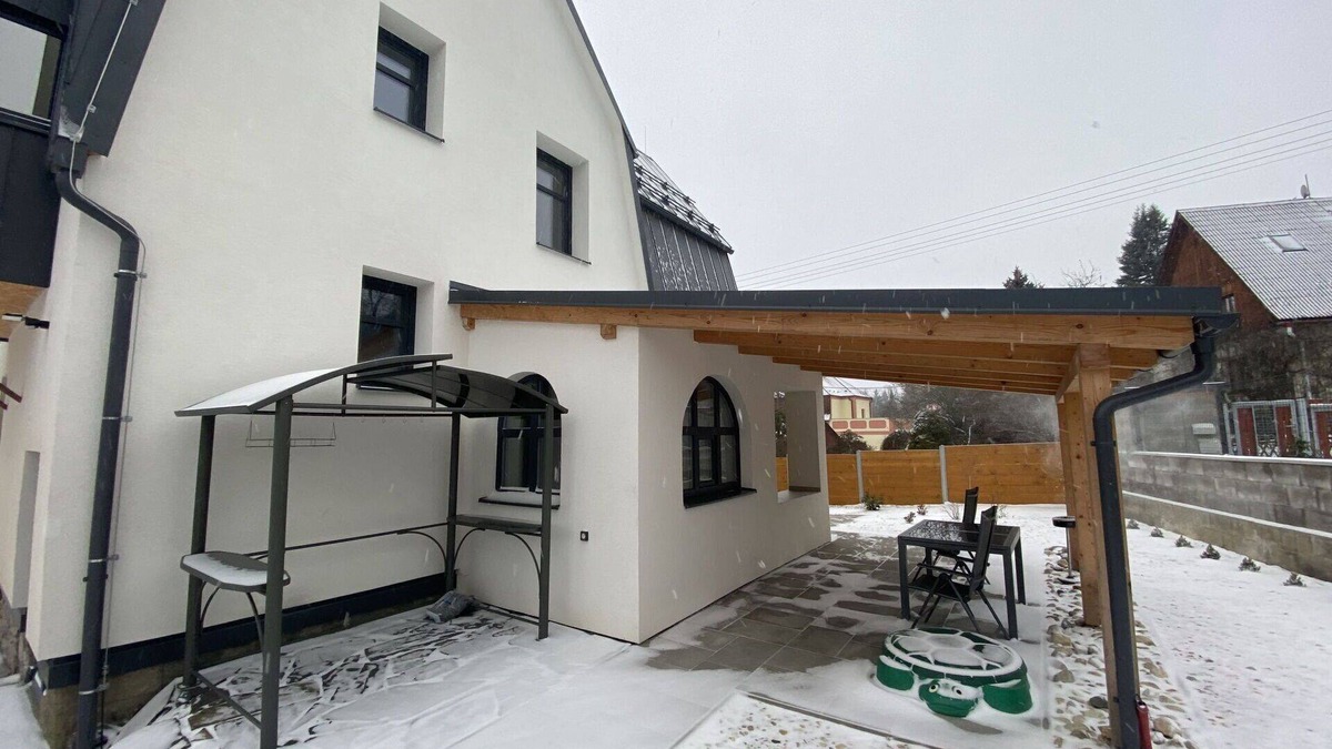 Velke Losiny Villa | Cosy apartment in villa for 6 guests with WIFI, TV, terrace and parking