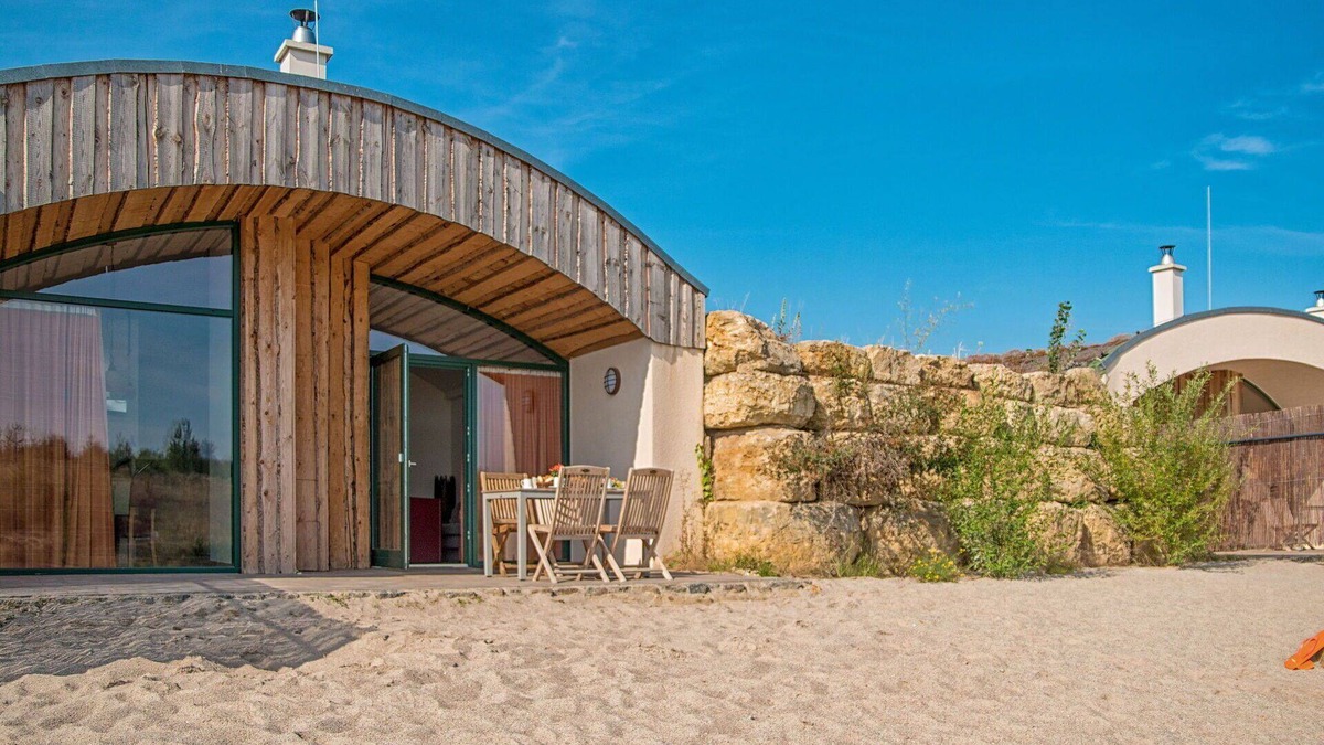 Grossposna House | Cosy apartment in villa for 4 guests with WIFI, TV, terrace and parking