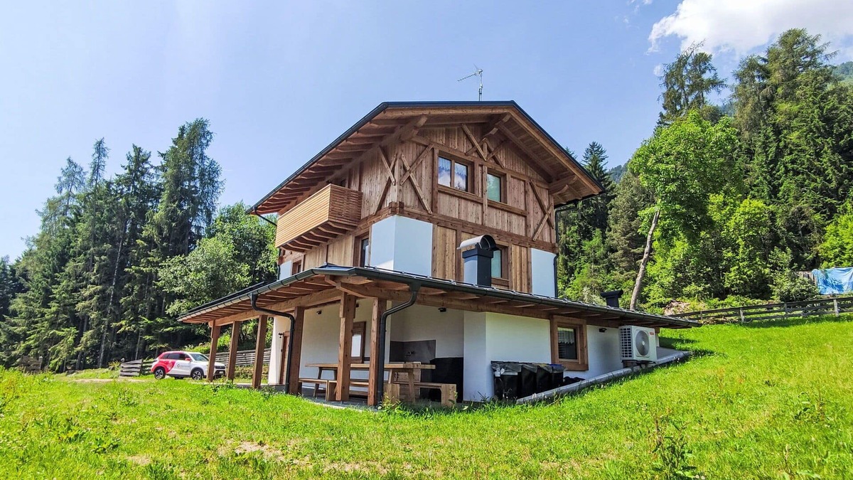 Livo Villa | Cosy apartment in villa for 8 guests with WIFI, TV, patio, panoramic view and parking