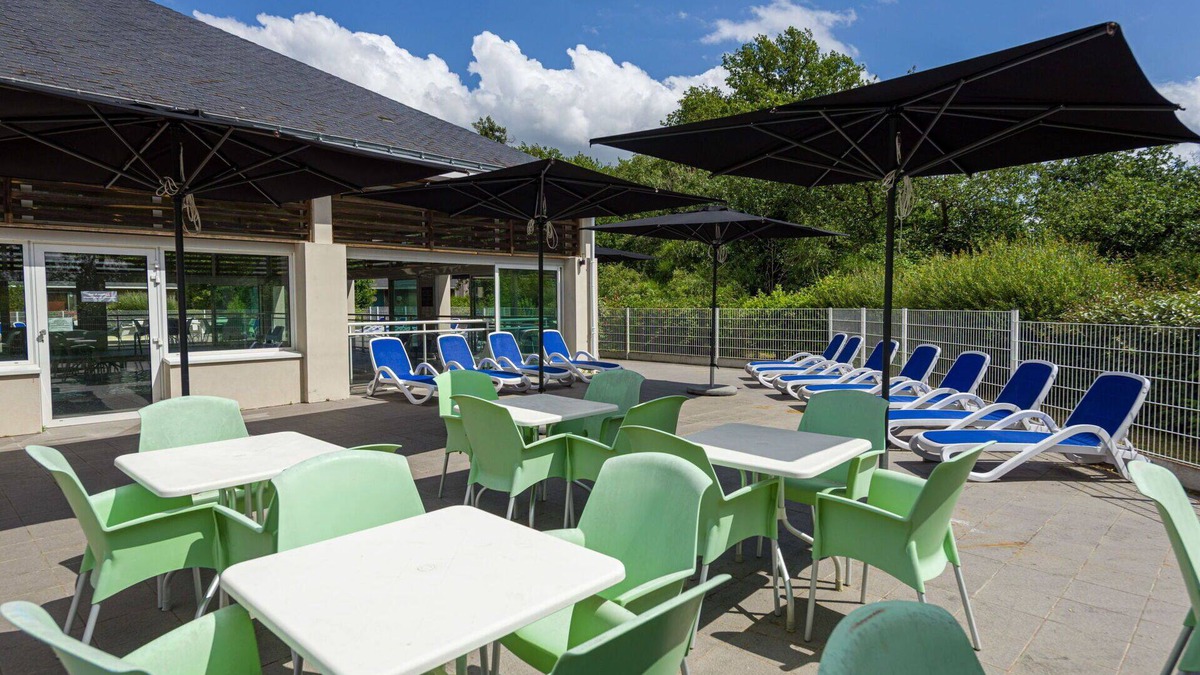 Saumur House | Cosy apartment in villa for 5 guests with internet, pool, TV, terrace, pets allowed and parking