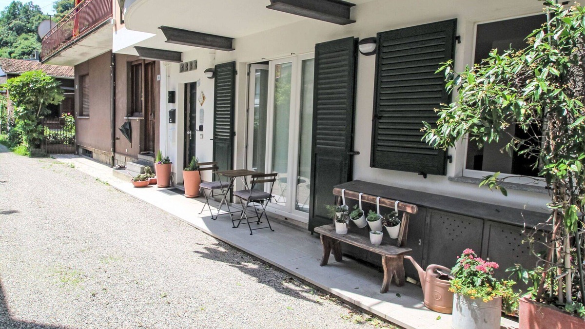 Gravellona Toce Apartment | Cosy apartment for 2 guests with WIFI, TV, patio, pets allowed and parking