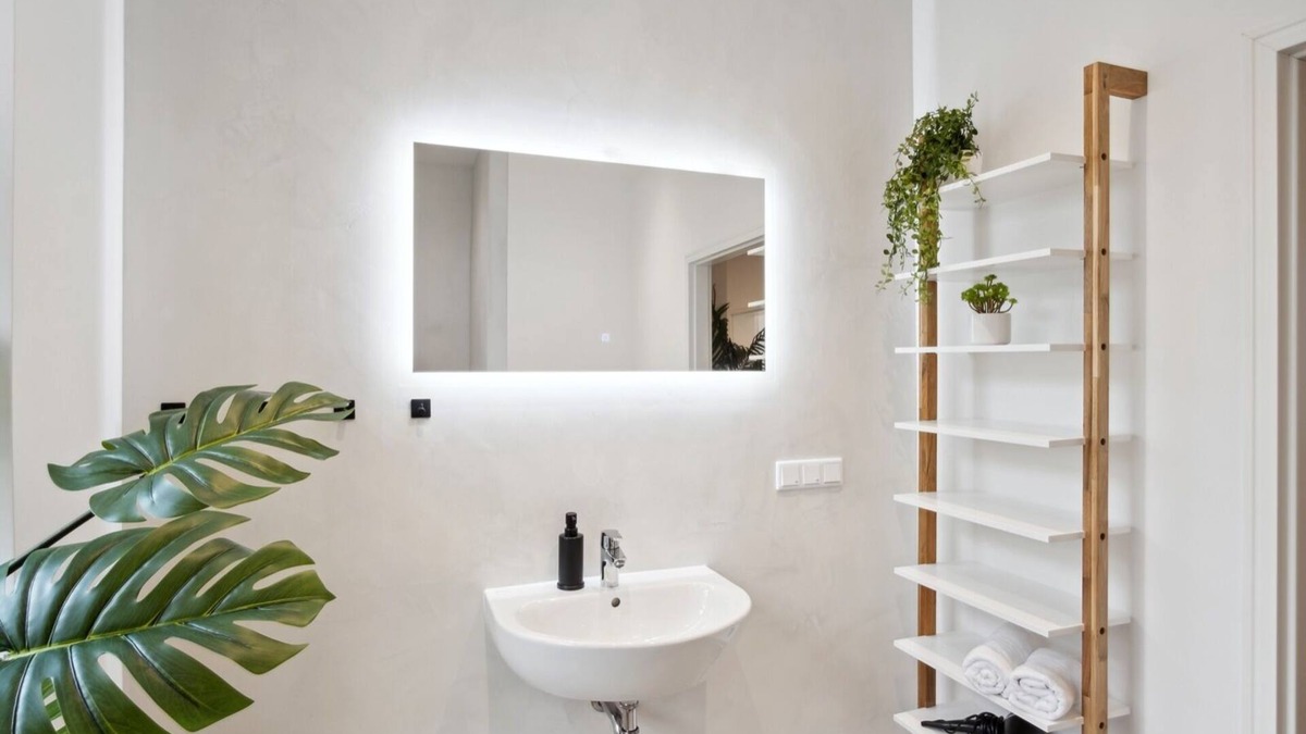 Western Ring Area Apartment | Cosy apartment near the city center. Netflix/Disney+