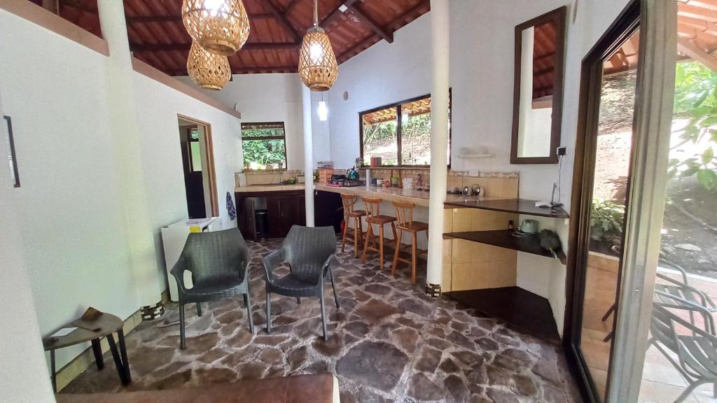 Tilaran Apartment | Cosy Apartment near the Lake
