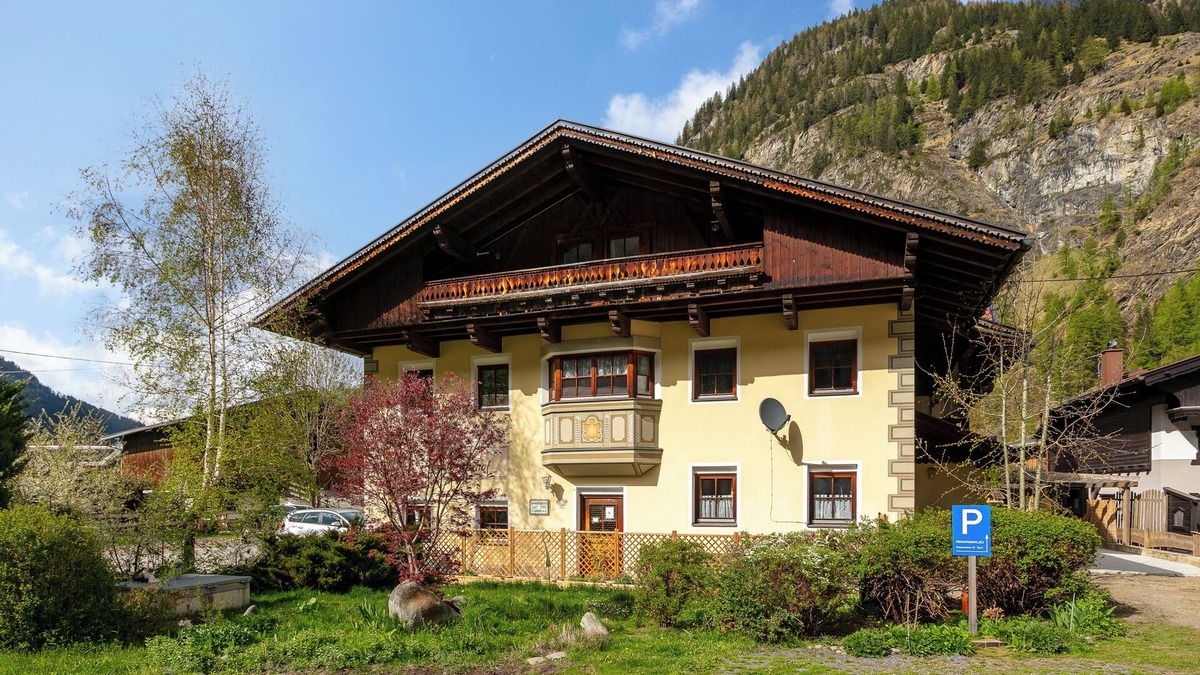 Huben Apartment | Cosy apartment near the ski bus to Sölden