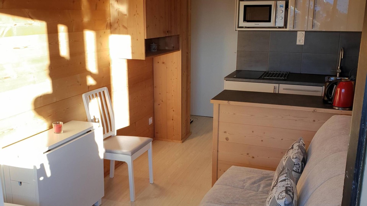 Eclose-Est Apartment | Cosy apartment - panoramic mountain view - 50m alpe express