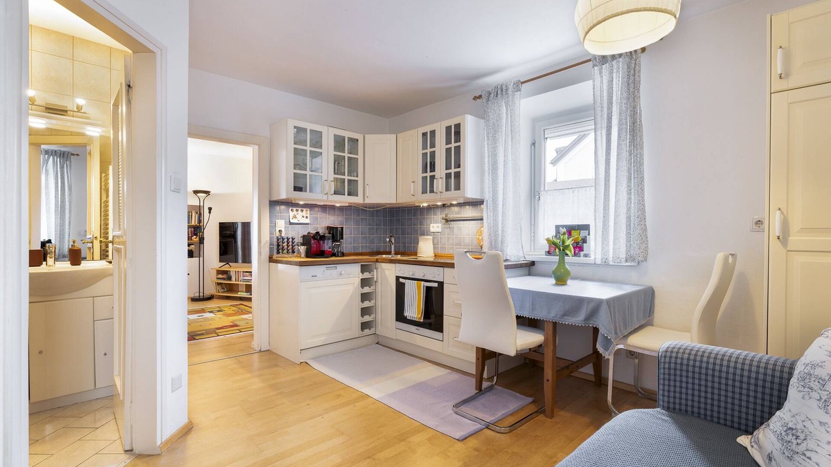 Maxglan Apartment | Cosy apartment with balcony close to the historical center, free parking & wifi