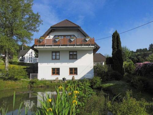 Brachthausen Apartment | Cosy apartment with private garden in Brachthausen in the Sauerland