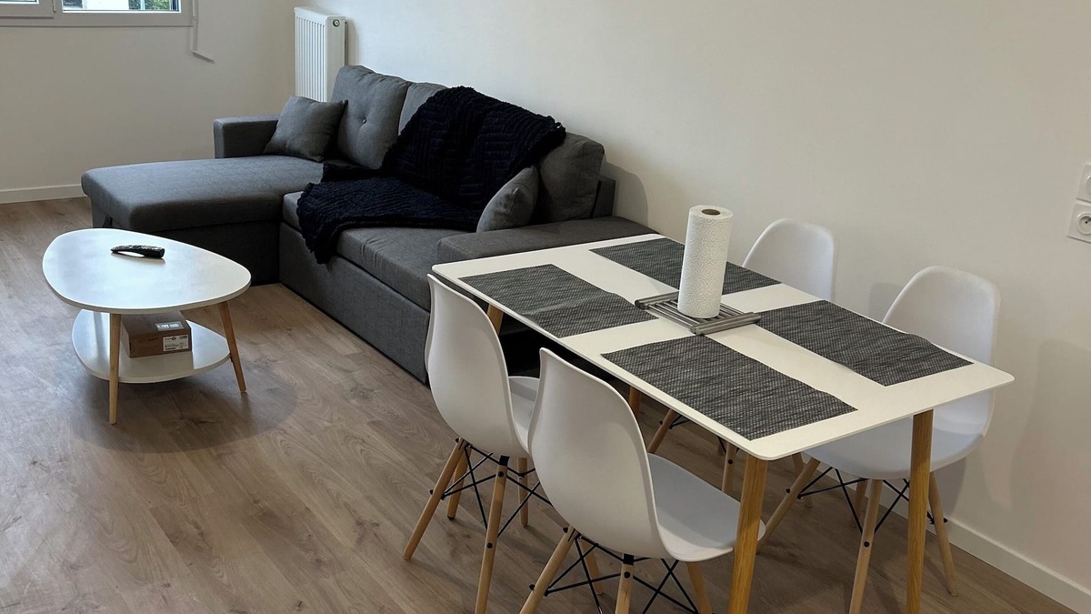 Le Blanc-Mesnil Apartment | Cosy Appt Proche Paris Stade de France Bourget
