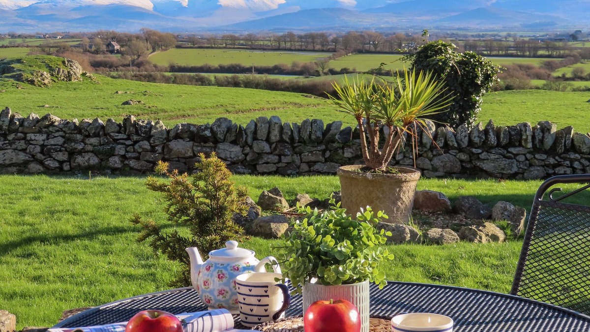 Llangaffo Cottage | COSY BARN, family friendly, with open fire in Llangaffo
