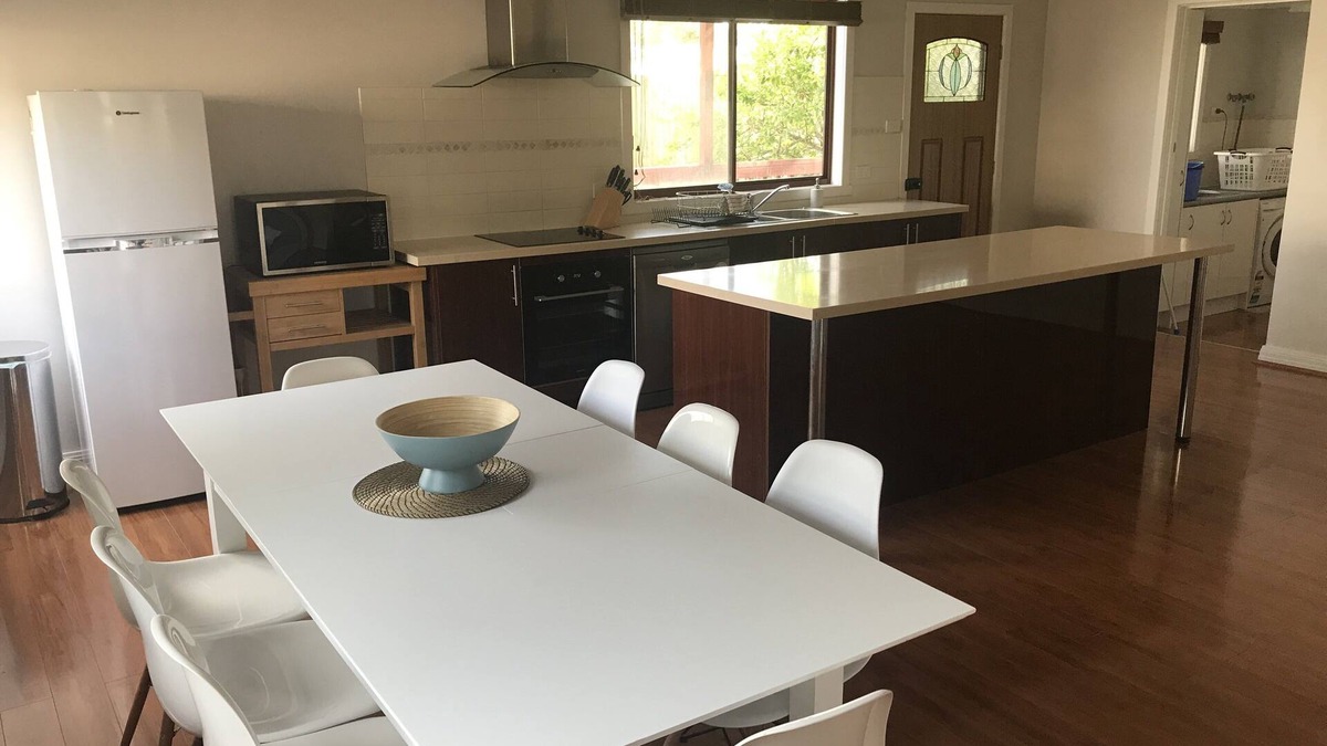 Coronet Bay House | Cosy beachside cottage a short walk to the beautiful Coronet Bay beach