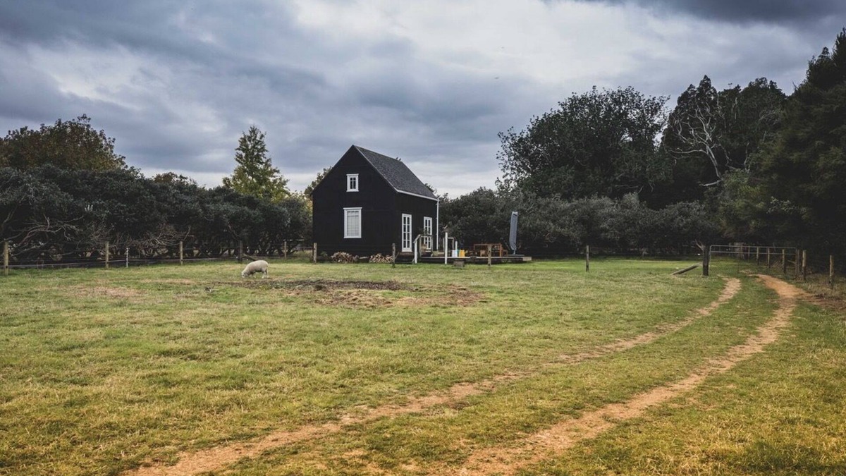 Papakura Cottage | Cosy Boutique rural accommodation