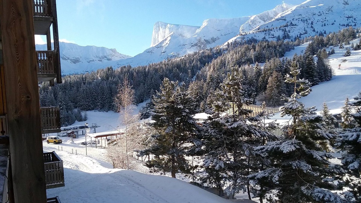 Saint-Etienne-en-Devoluy Apartment | Cosy, brand-new 41m² 4/6-person apartment near ski slopes
