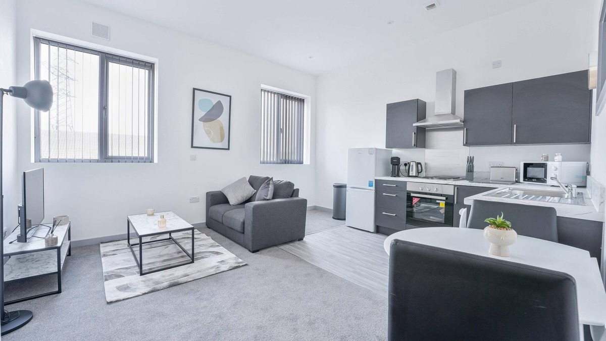 Brierley Hill Apartment | Cosy & Bright 1 Bedroom Budget Apartment in Dudley