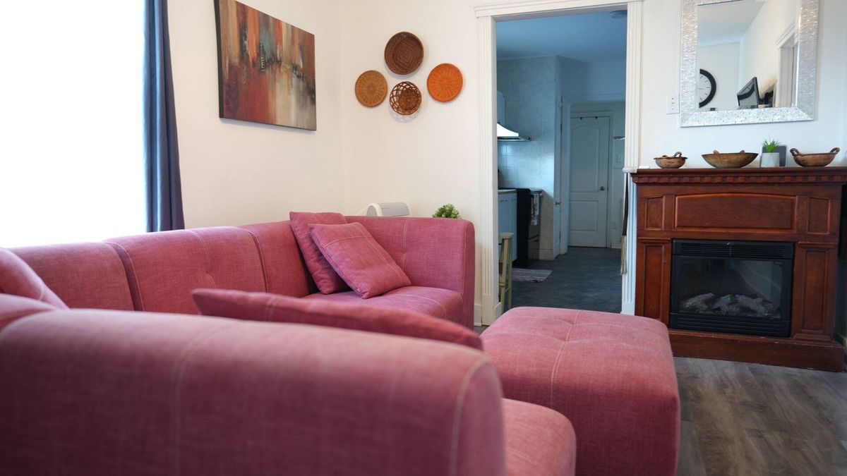 Lachine Apartment | Cosy Calm Apartement,No stairs,Parking, Amenities, Park, Lake, Downtown, Airport