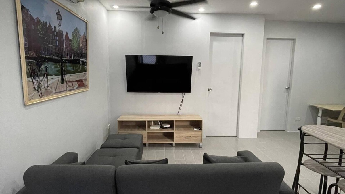 Calamba Apartment | Cosy Canlubang Apartment and near all amenities