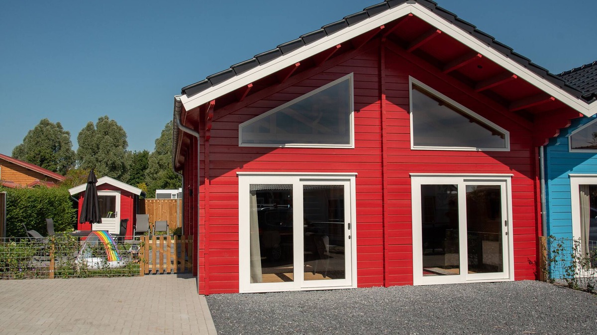 Sint-Annaland Ski Chalet | Cosy chalet 'Gerhard' in picturesque Sint-Annaland