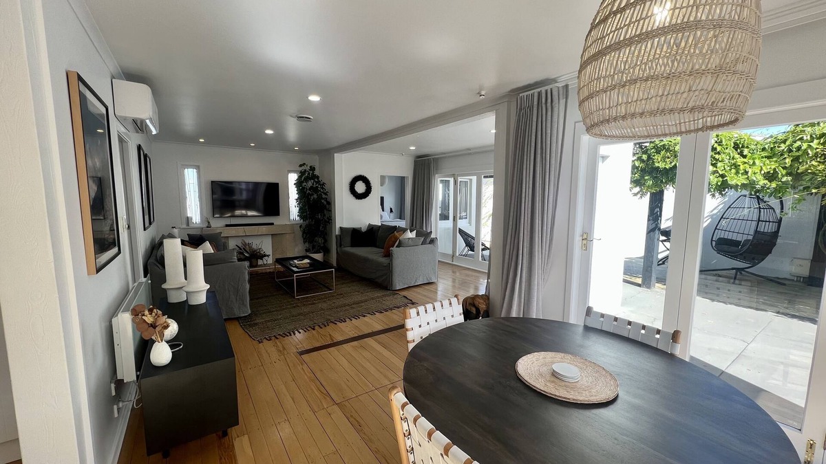 Cambridge House | Cosy character home in Cambridge