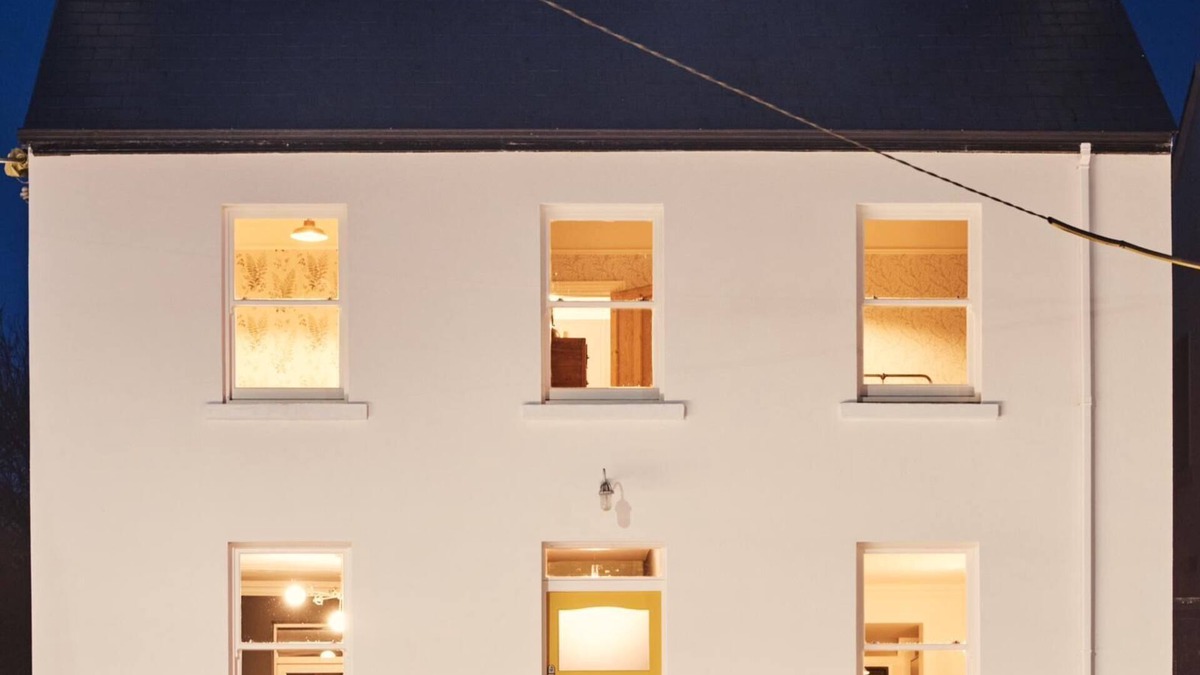 Kilfenora House | Cosy & characterful, yet contemporary home in rural village setting