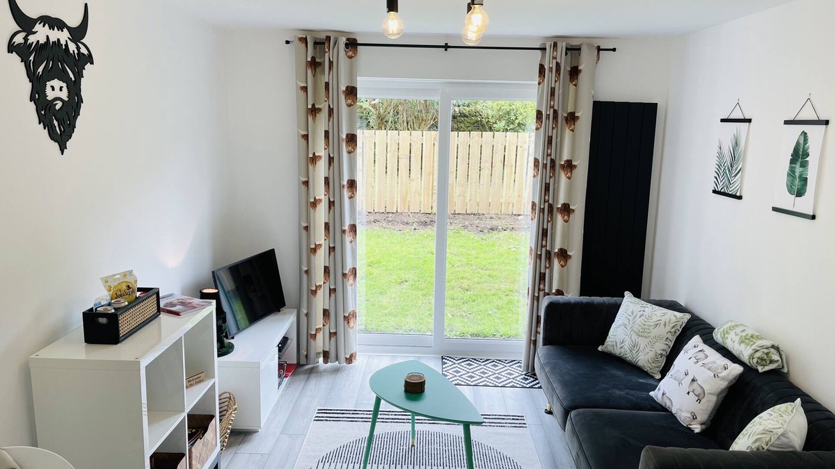 Langcliffe Apartment | Cosy & Chic Yorkshire Dales Dog Friendly Retreatnin the market town of Settle
