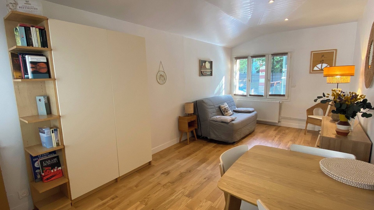Joinville-le-Pont Apartment | Cosy cocoon at the gates of Paris