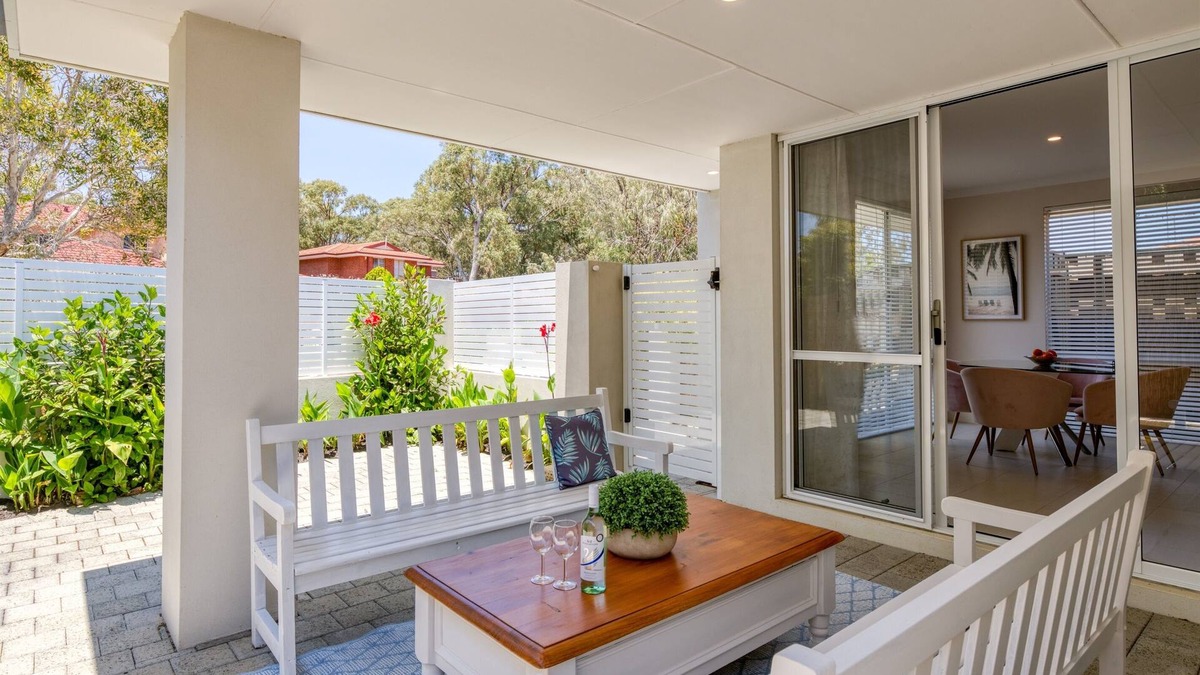 Connolly House | Cosy Connolly 2BR Home close to golf course