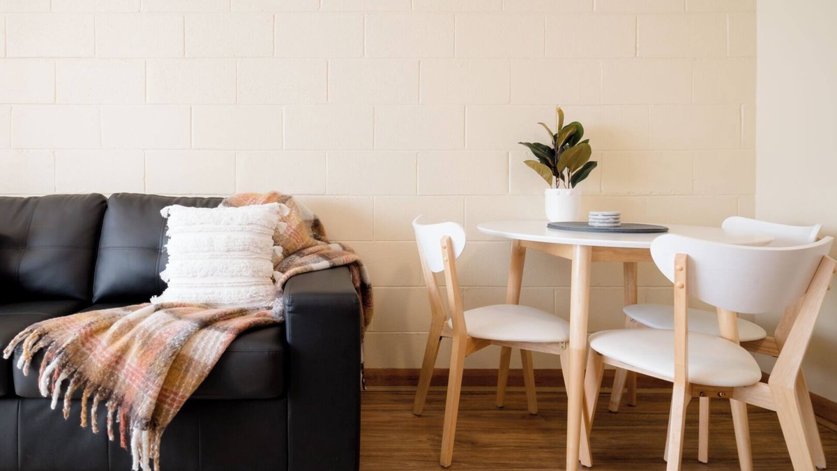 East Launceston Apartment | Cosy & Convenient: WiFi & Parking