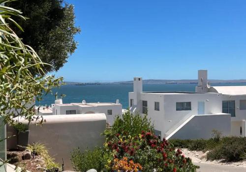 Paradise Beach Apartment | Cosy Corner on Orpheus Holiday Apartment for two