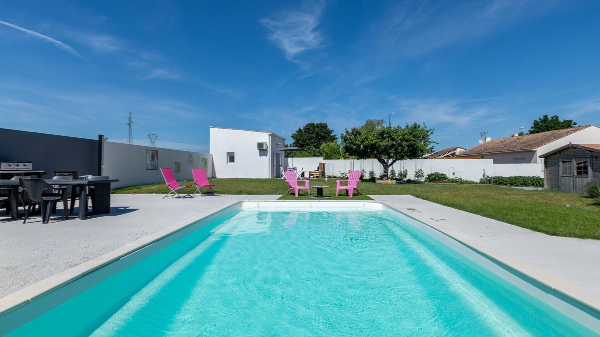 Saint-Xandre Apartment | Cosy Corner - Studio avec piscine