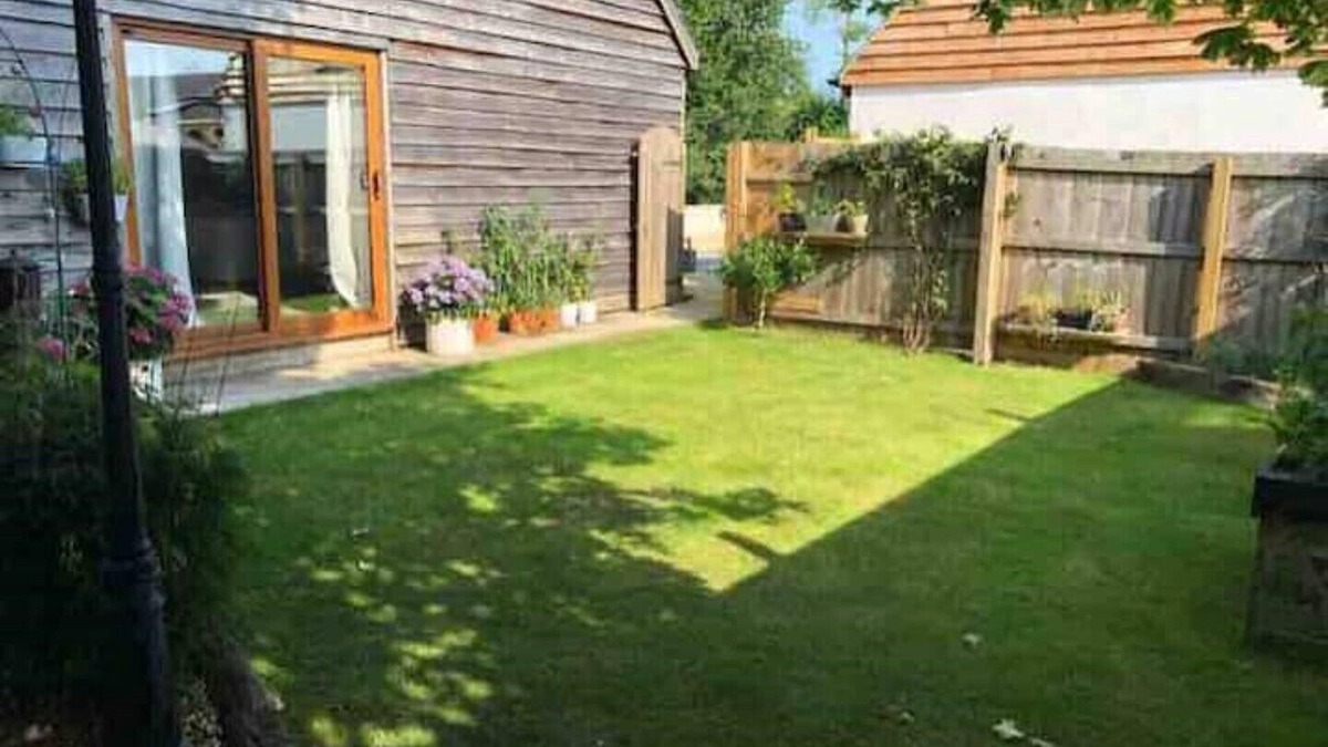 Stroud House | Cosy Cotswold Coachhouse - Rural and quiet