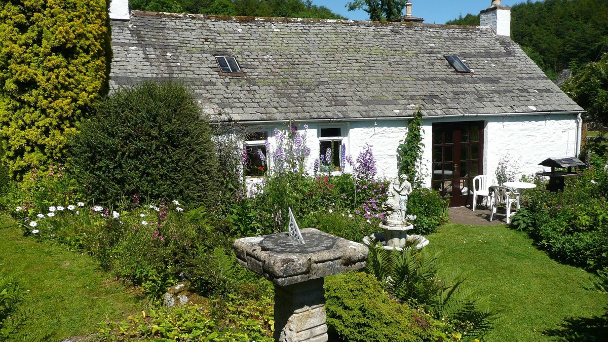 Gatehouse-of-Fleet Cottage | Cosy Cottage in Picturesque Rural Location Near Sea, Garden, Burn, Red Squirrels