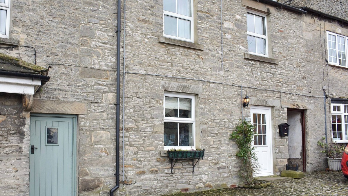 Middleham Cottage | Cosy cottage in the heart of Middleham famous for its horse racing stables.