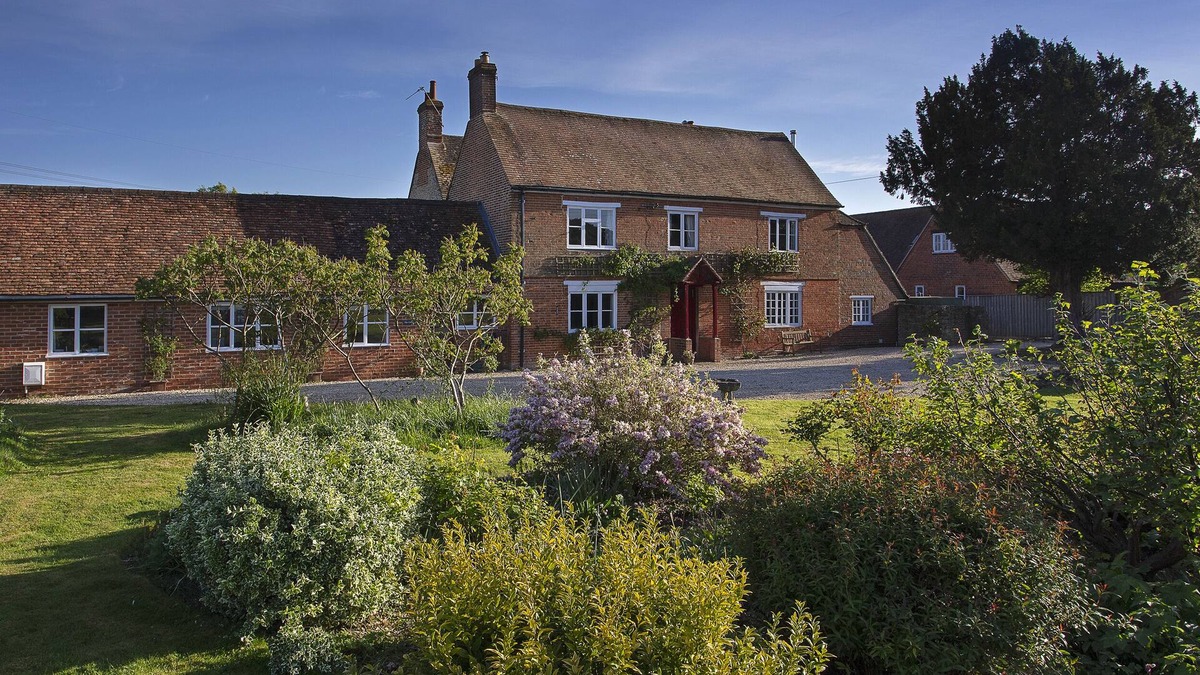 Oxford Cottage | Cosy Cottage near Oxford, in historic property gardens